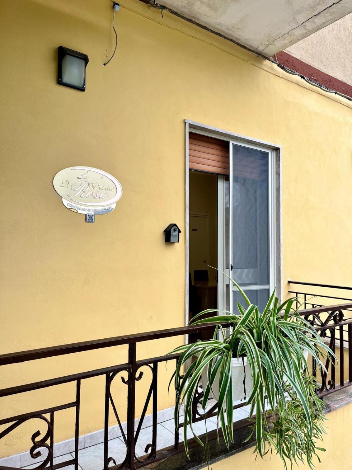 La Casa Di Rosa Hotel Castellammare di Stabia Exterior foto
